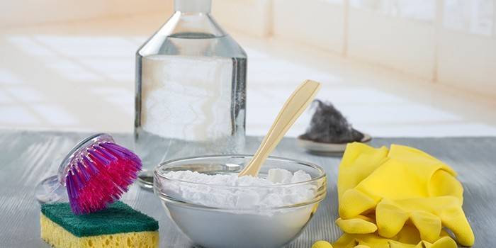 Suka at baking soda
