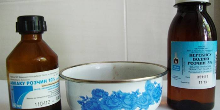 Ang hydrogen peroxide at ammonia