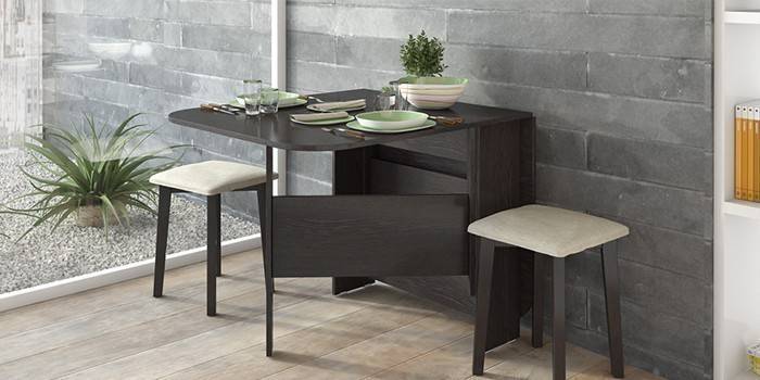 έπιπλα χρώματος wenge