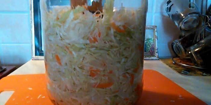 Kopūstai į stiklainį