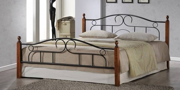 Doppelbett aus Schmiedeeisen aus Malaysia AT 808