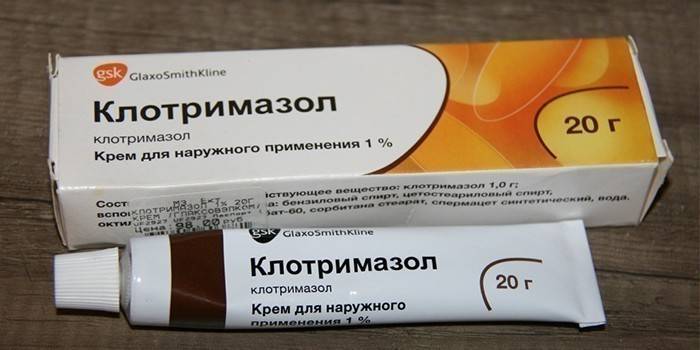 Klotrimazolio kremas pakuotėse
