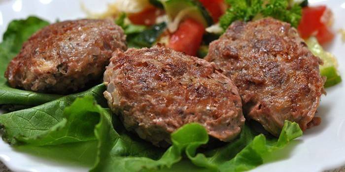 Aus Hackfleisch und Pilzen