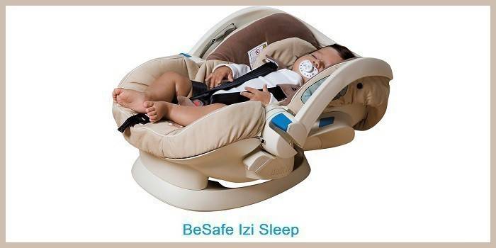 תינוק ישן במושב רכב של BeSafe Izi Sleep
