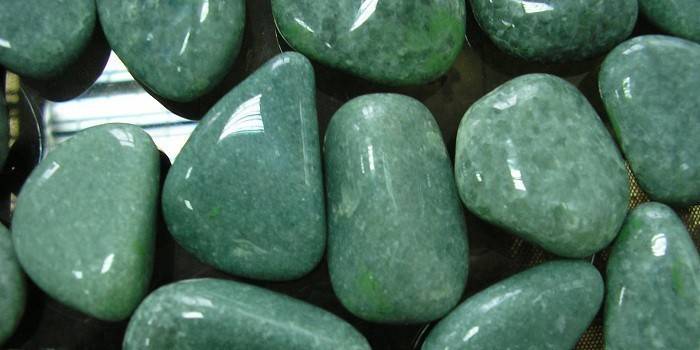 Mga bato para sa mga stoves jadeite