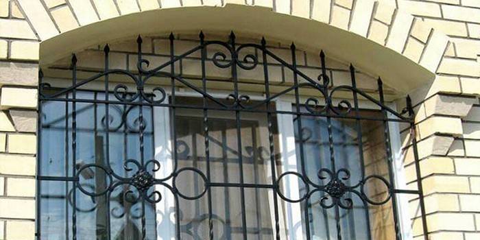 Προσαρμοσμένο σφυρήλατο πλέγμα