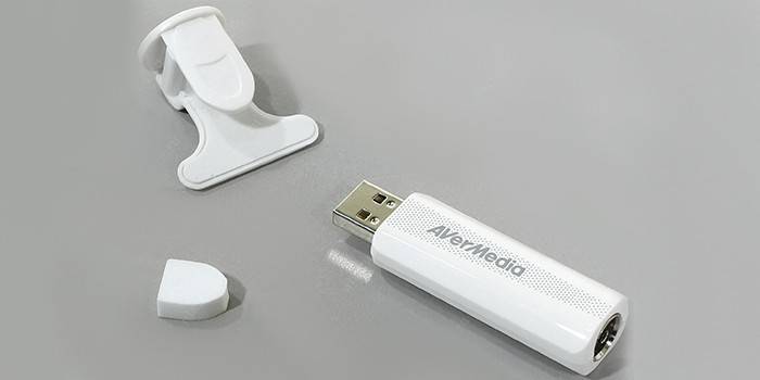 מקלט וידאו USB עם אנטנה למחשב נייד AVerMedia Technologies TD310