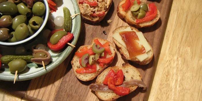 Topppings Tapas