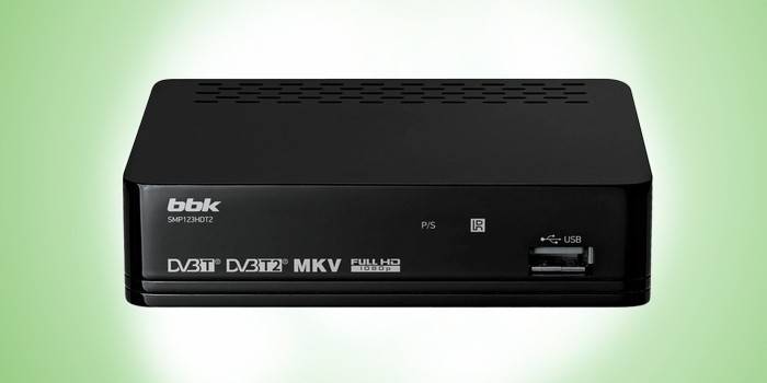מקלט אוניברסלי מבית BBK, דגם SMP123HDT2