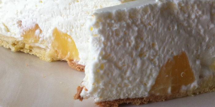 Bolo de requeijão com creme azedo