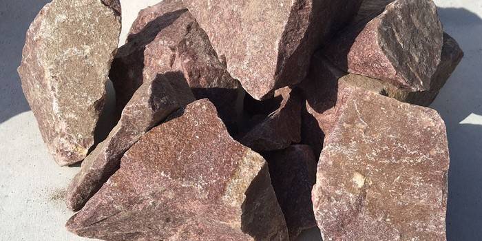 Mga Start ng Raspberry Quartzite