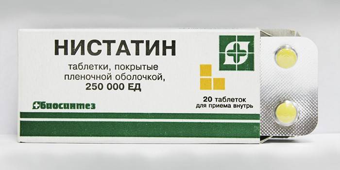 Paket başına nistatin tabletleri