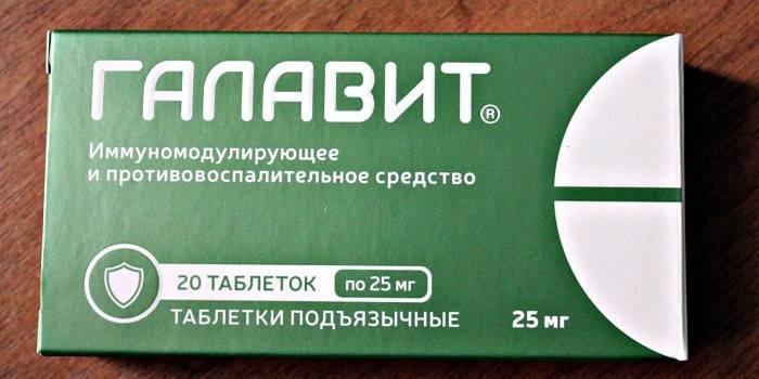 Tabletas de Galavit debajo del envase