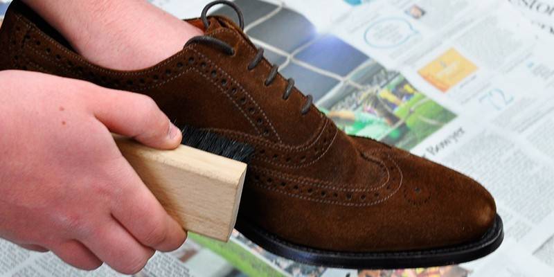 Les chaussures sont brossées