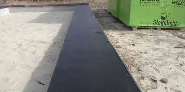 Horizontale Abdichtung des Streifenfundaments