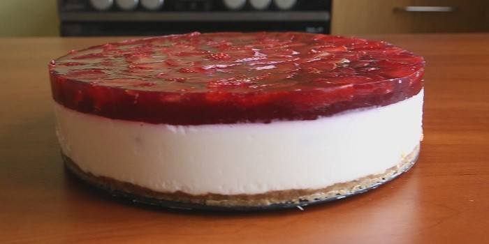 Bolo de coalhada de gelatina