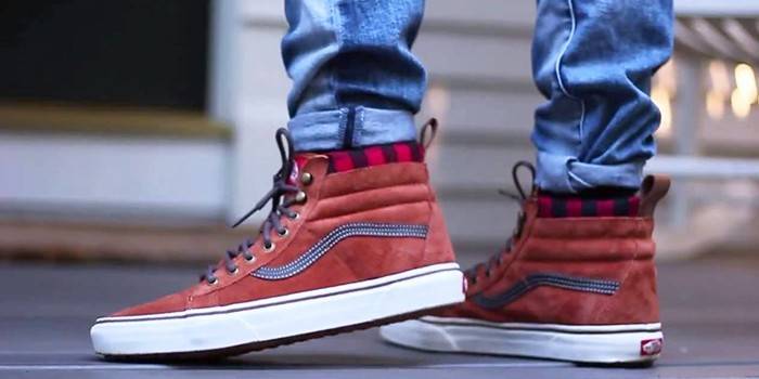 حذاء رياضة شاحنات SK8-HI