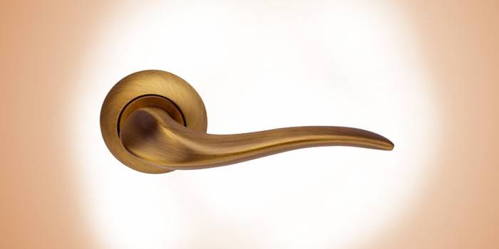 Bajo el bronce Andromeda LD143-1WAB-11 de Armadillo