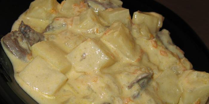 Với champignons với kem chua