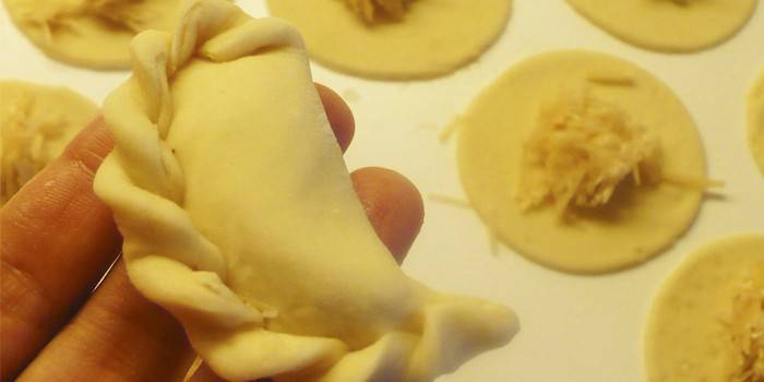 Rendelenmiş Çiğ Patates ile Kör Börek