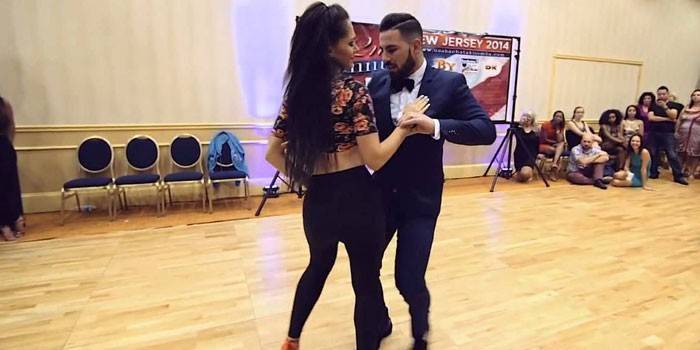Nodarbība bachata