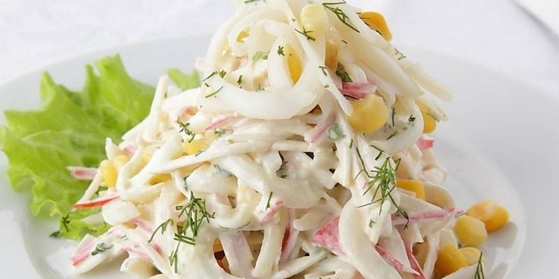 Са раковим штаповима и кукурузом