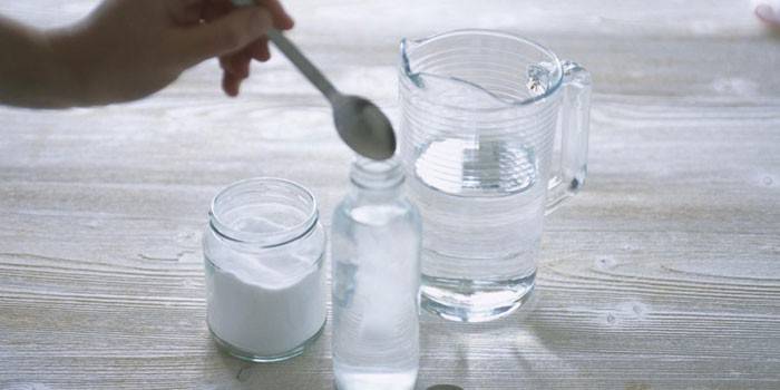 Chuẩn bị dung dịch muối