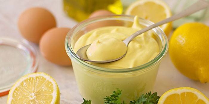 Vaso con composizione cosmetica