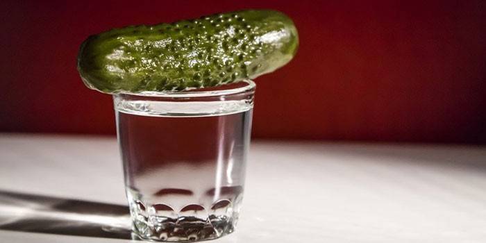 Moonshine iš cukraus ir mielių