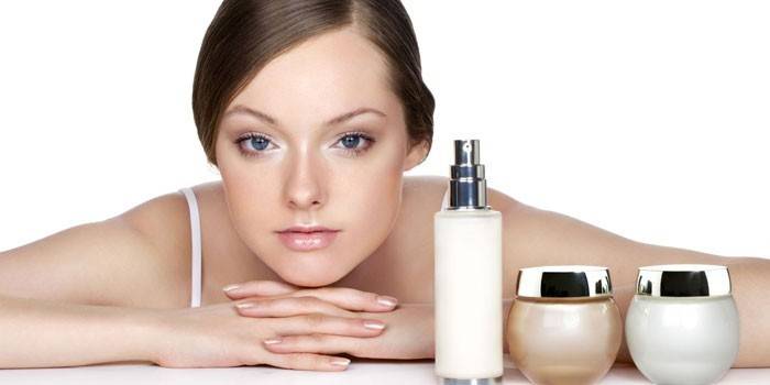 Soins cosmétiques pour les filles et le visage