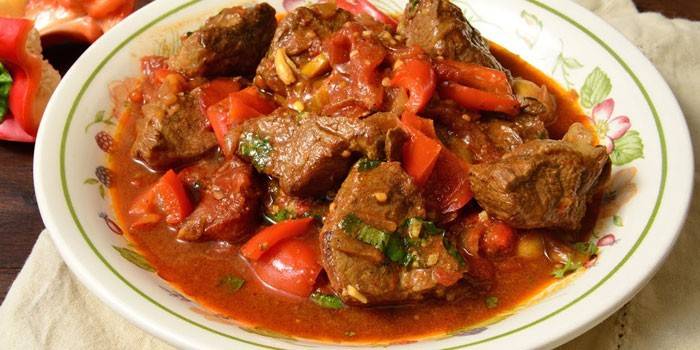 Goulash thịt bò Hungary