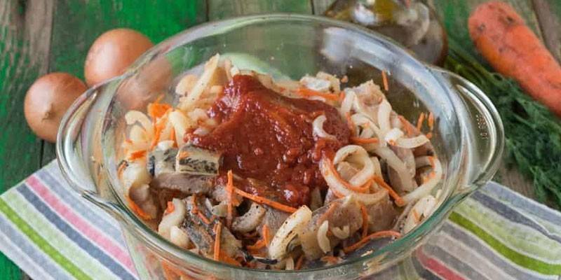 Com a adição de pasta de tomate