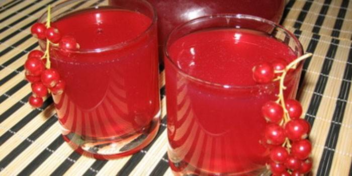 Kompotti lasissa