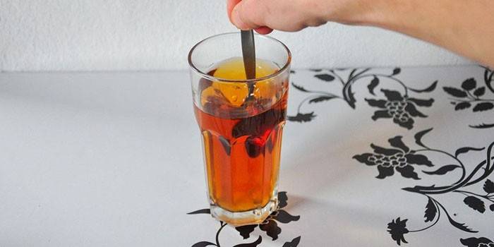 Té en un vaso
