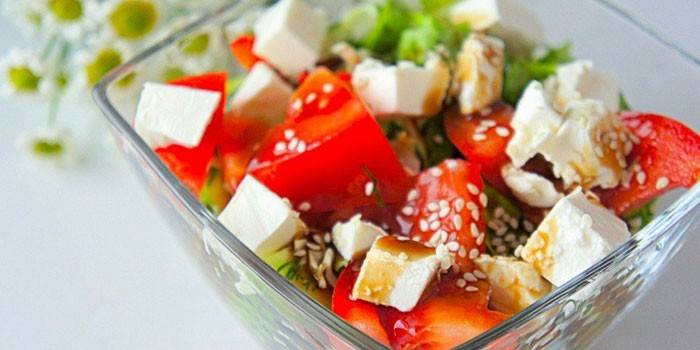 Món cà chua với phô mai Hy Lạp