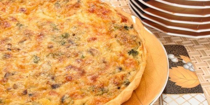 Etli sebze ve peynirli tart