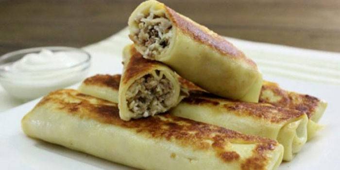 Gaļas pildītas pankūkas