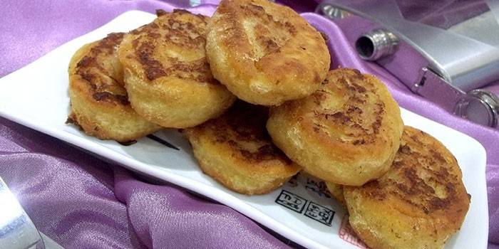De la pâte sans levure à la viande hachée