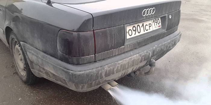 Заустављен ауто