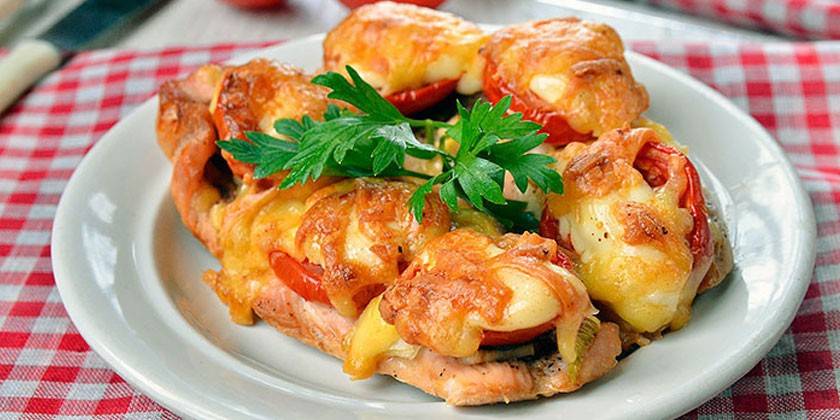 Utilitzant tomàquet i formatge