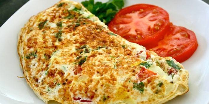 Füstölt kolbász omlett