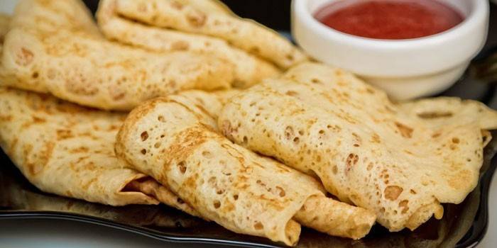 الفطائر الخميرة في الحليب