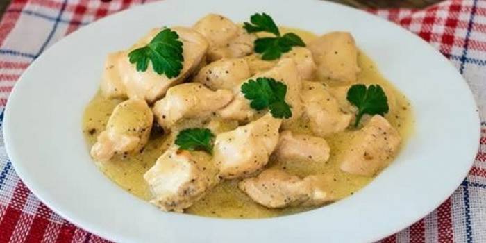 Ức gà sốt kem chua
