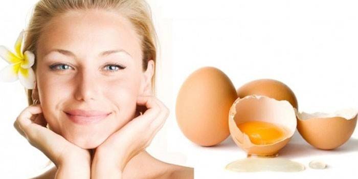 Ragazza e uova di gallina