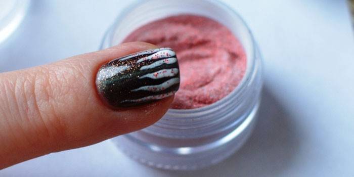 Manicura en pols acrílic