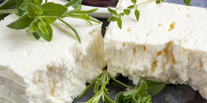 Queso en vinagre Brynza